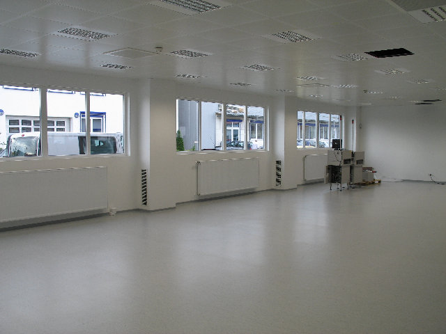 img021